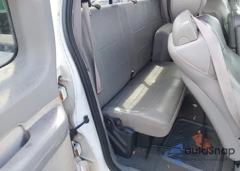 2002 Ford F-150 Lariat/Xl/Xlt z USA, uszkodzony, nr VIN 2FTRX18W42CA61526